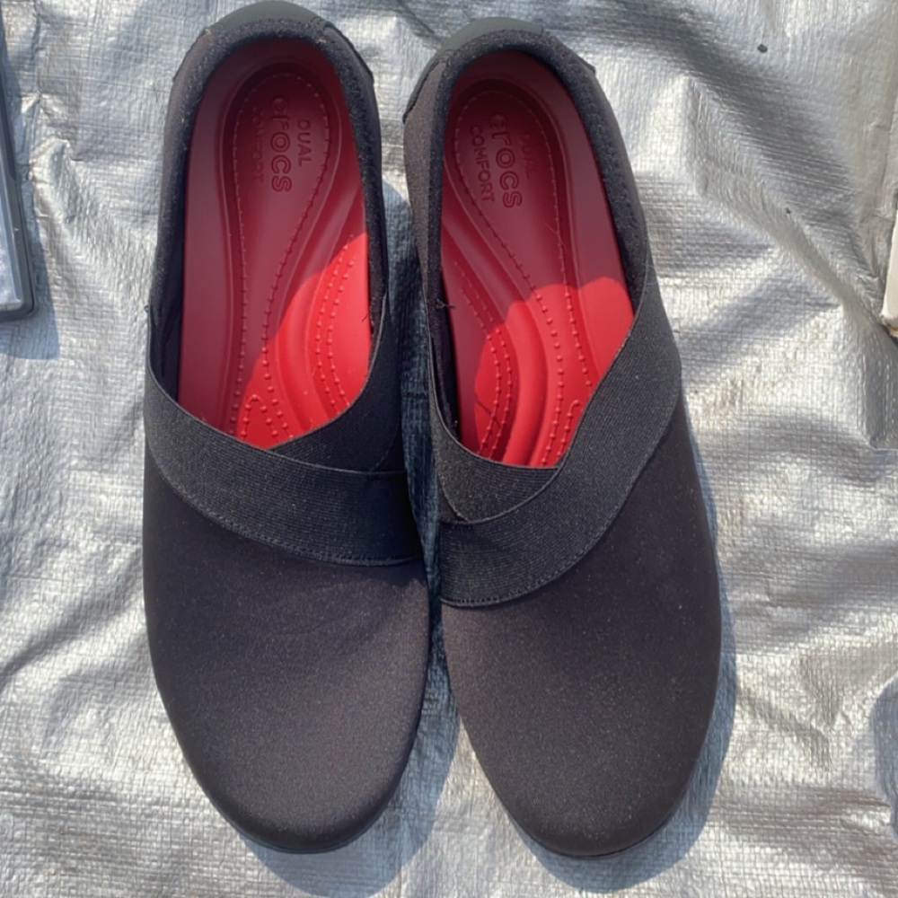 Croc wedges